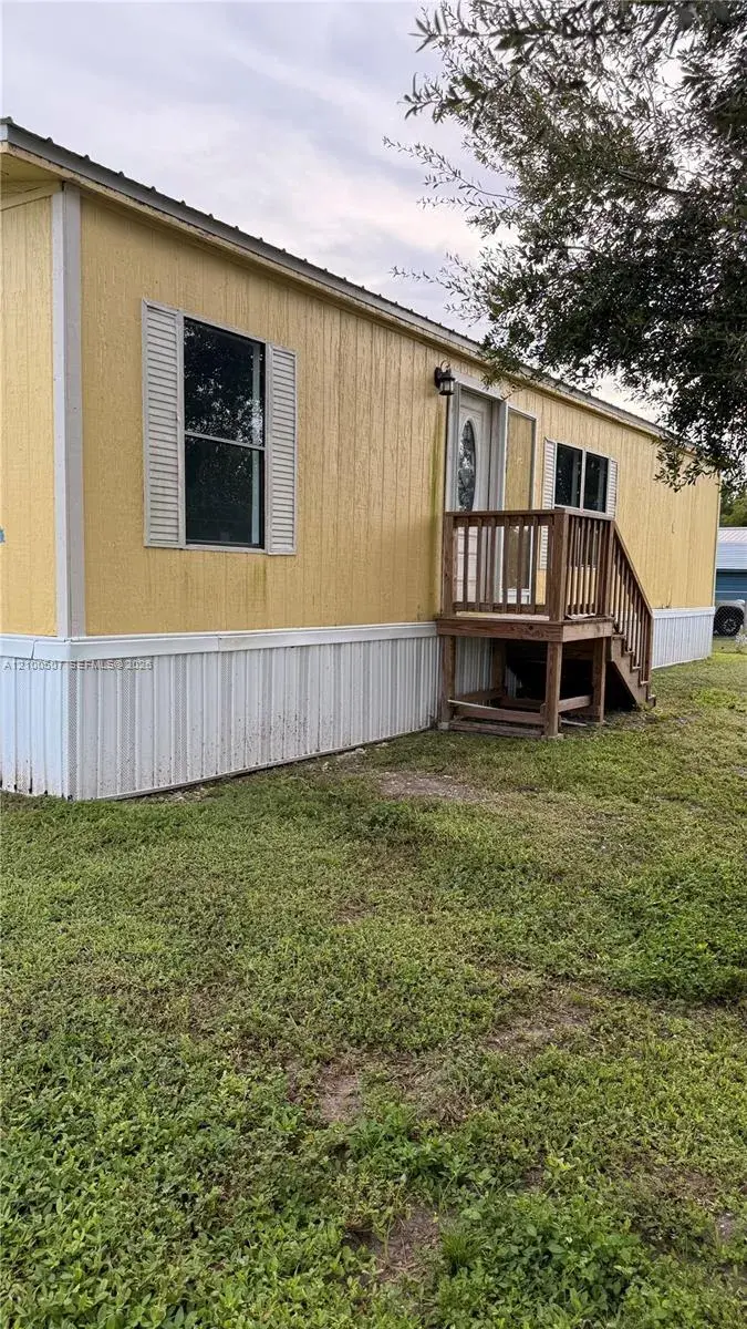 428 Ave D, Moore Haven FL 33471
