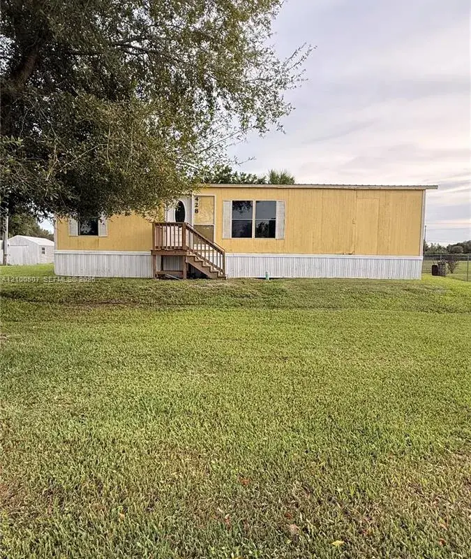 428 Ave D, Moore Haven FL 33471