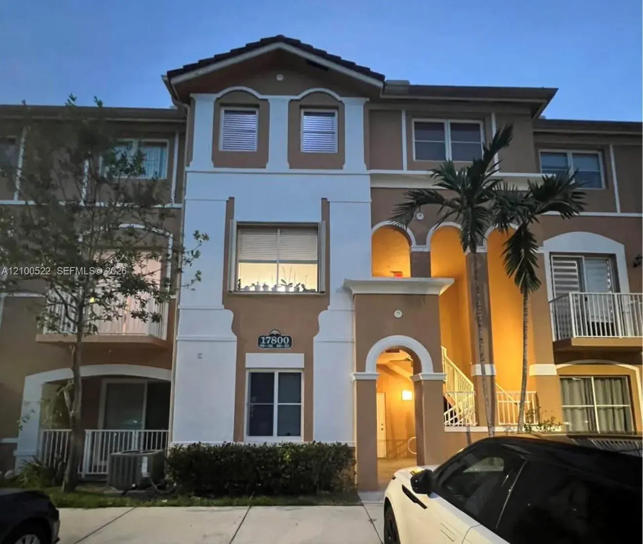 17800 NW 73rd Ave # 21, Hialeah FL 33015