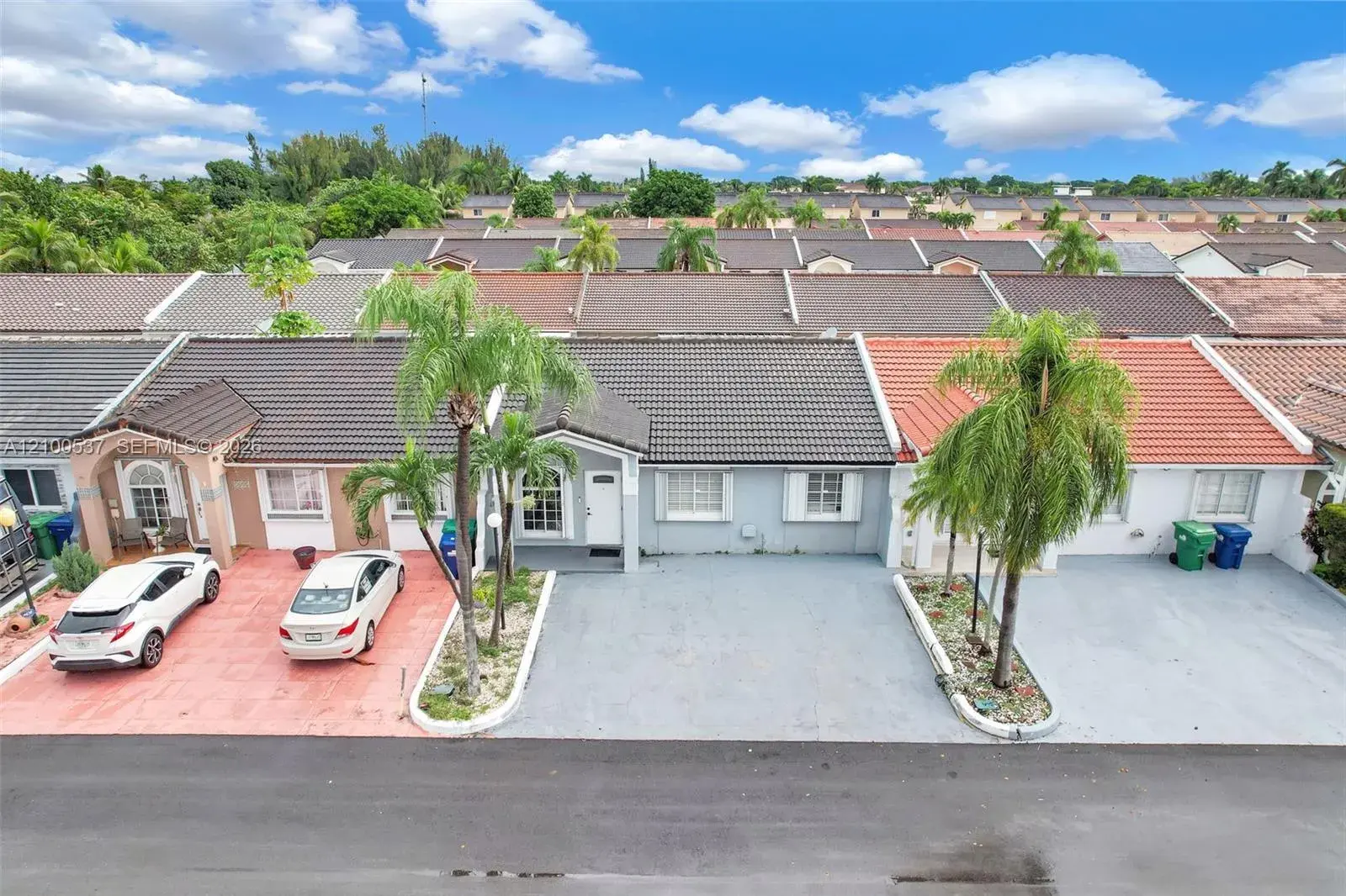 7677 NW 180th Ter, Hialeah FL 33015
