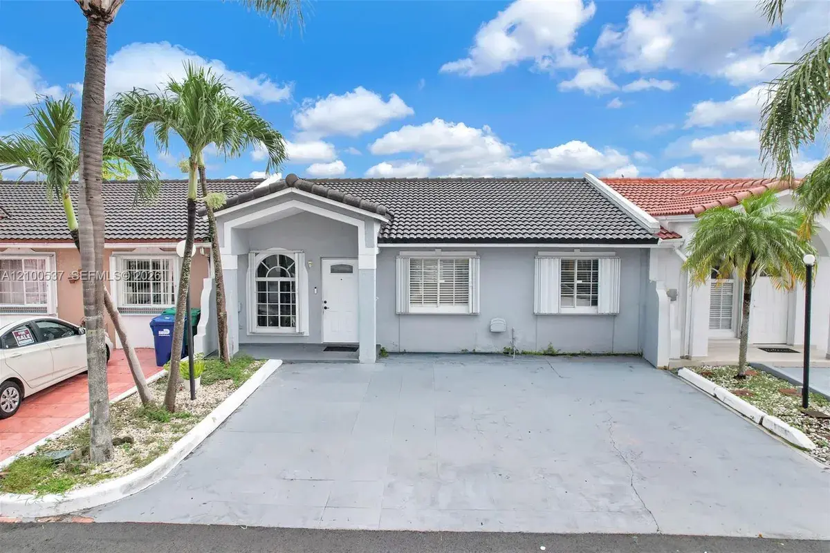 7677 NW 180th Ter, Hialeah FL 33015