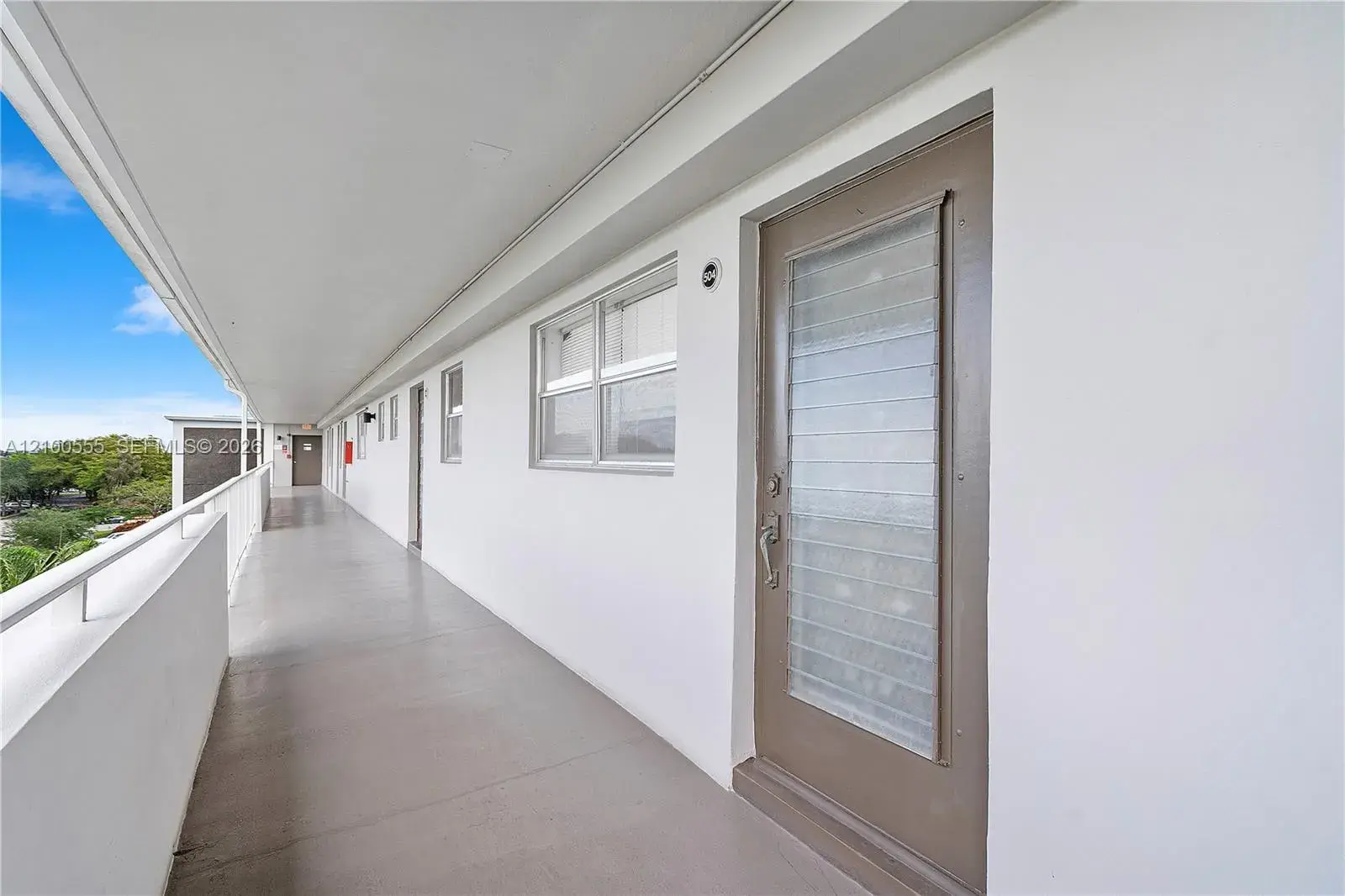 4800 Hillcrest Ln # 504, Hollywood FL 33021