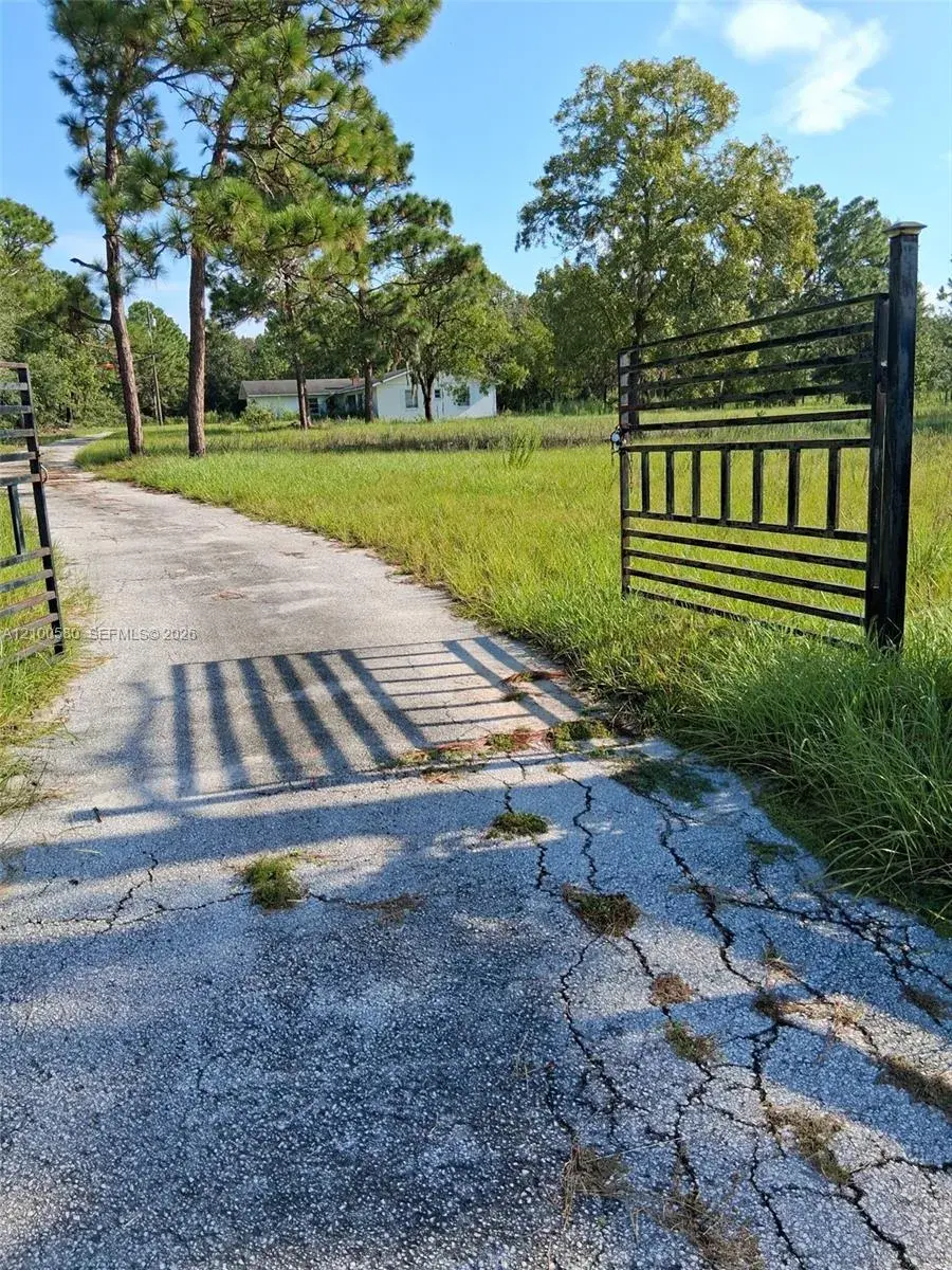 8049 E HIGHWAY 25, Other City - In The State Of Florida FL 34420