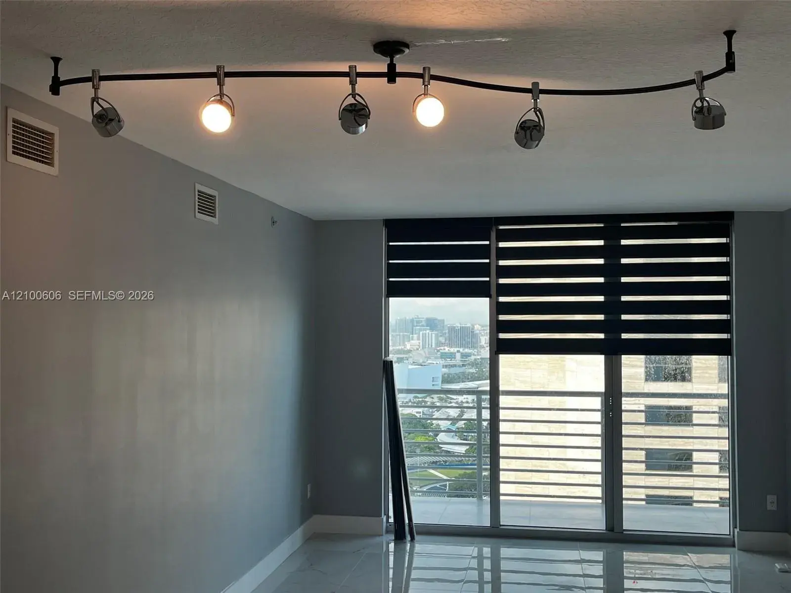 335 S Biscayne Blvd # 3500, Miami FL 33131