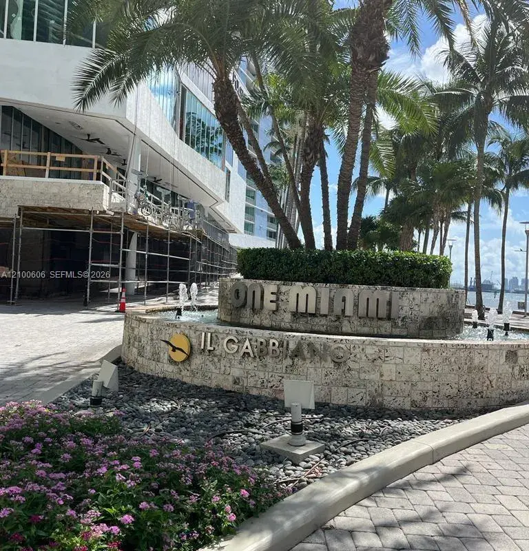 335 S Biscayne Blvd # 3500, Miami FL 33131