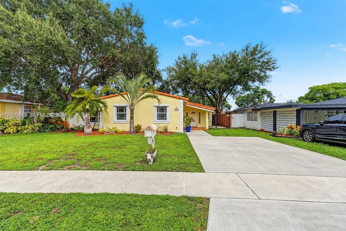 3225 Arthur Ter, Hollywood FL 33021