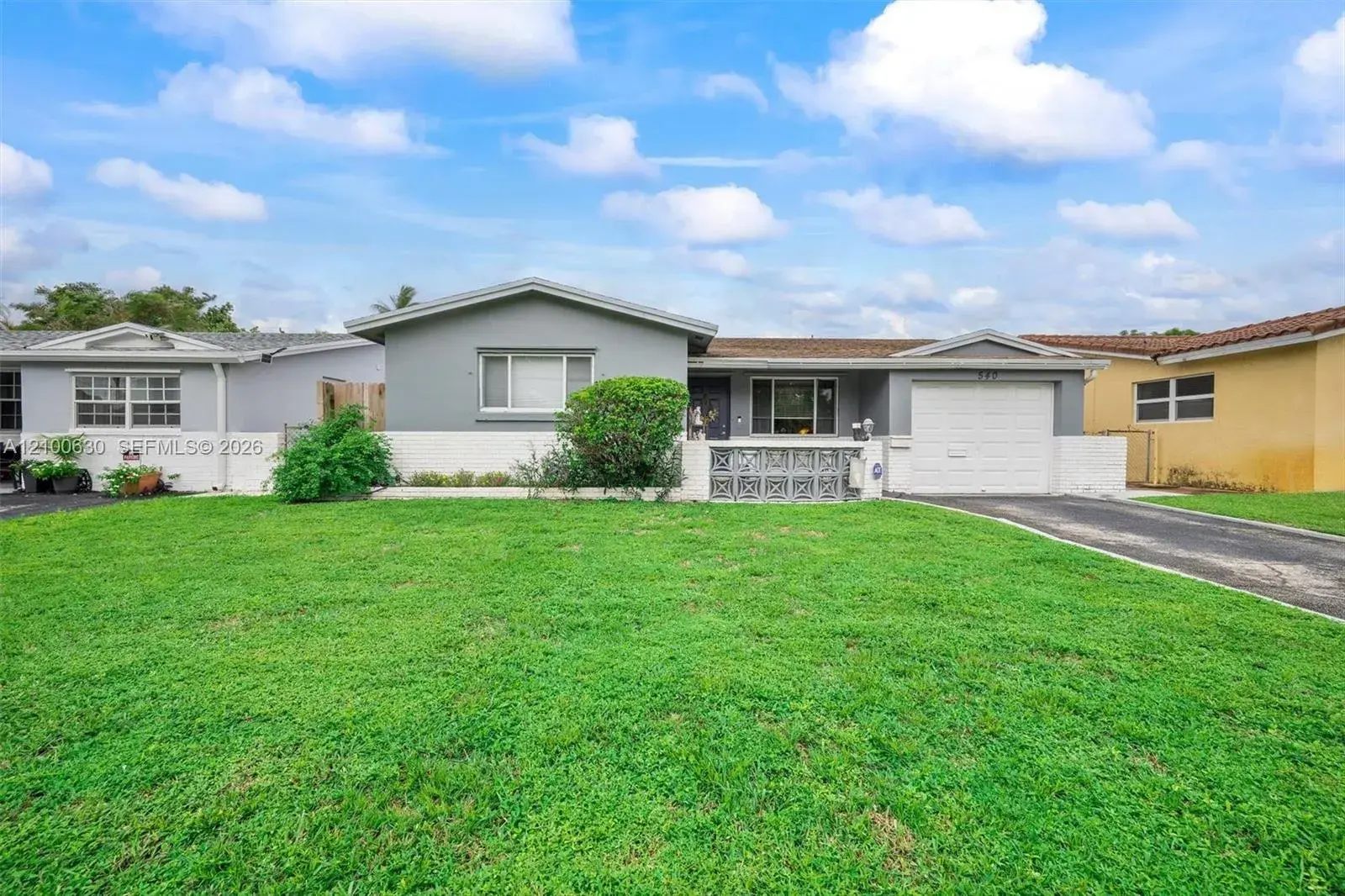 540 S Rainbow Dr, Hollywood FL 33021