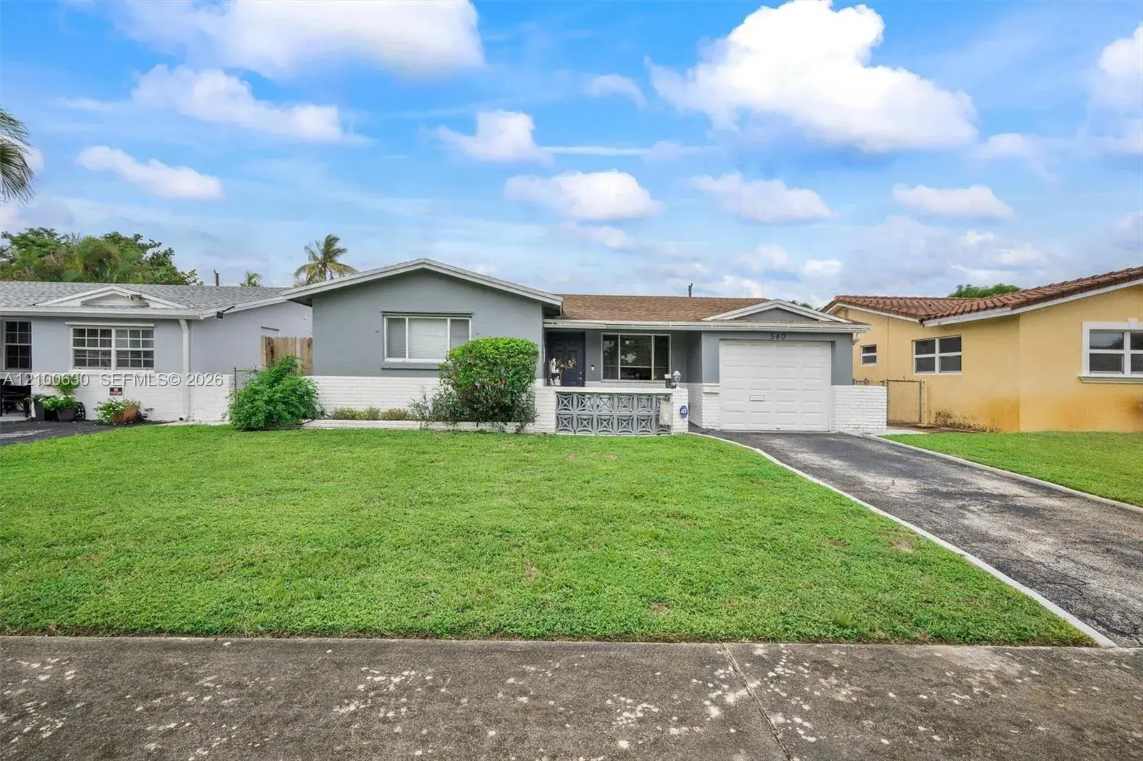 540 S Rainbow Dr, Hollywood FL 33021