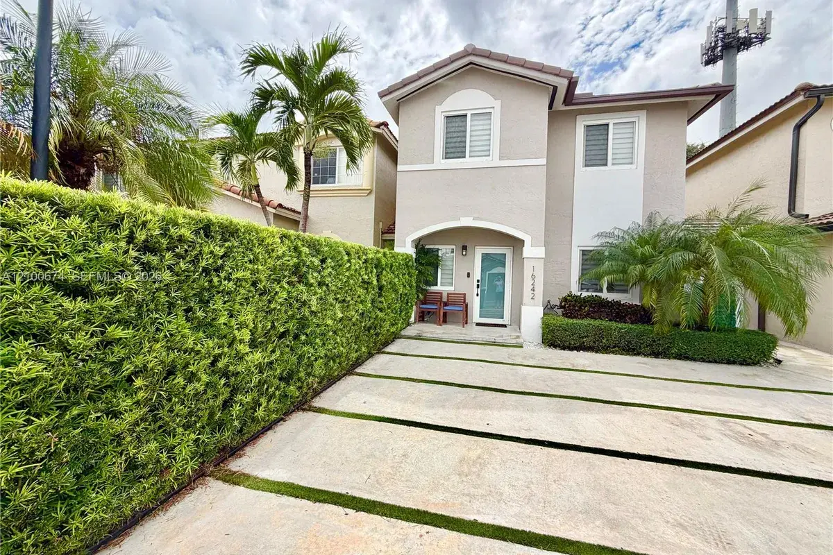 16242 SW 97th Ter, Miami FL 33196