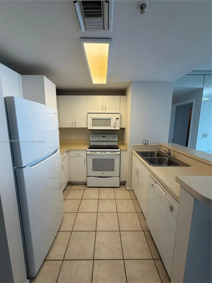 185 SE 14th Ter # 2512, Miami FL 33131