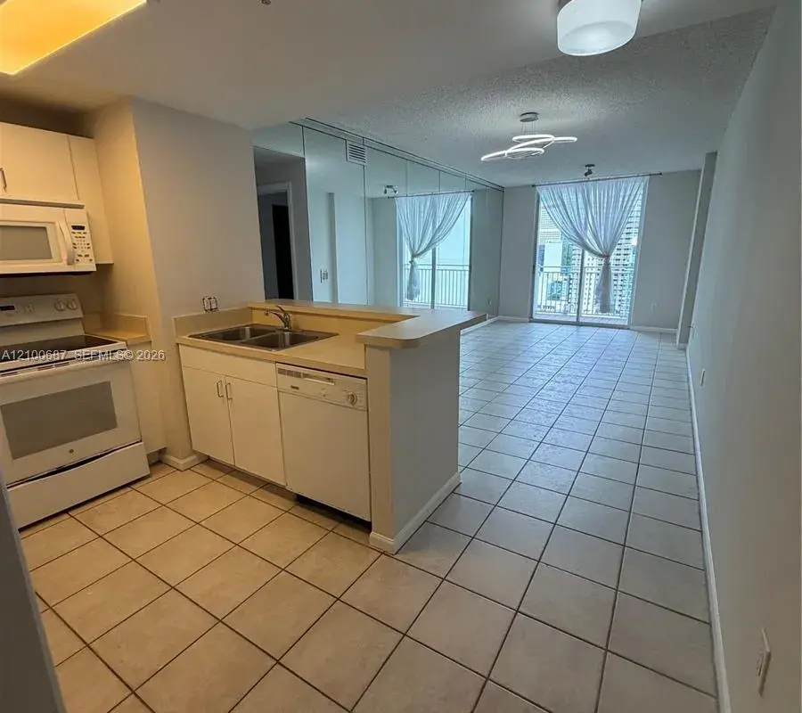 185 SE 14th Ter # 2512, Miami FL 33131