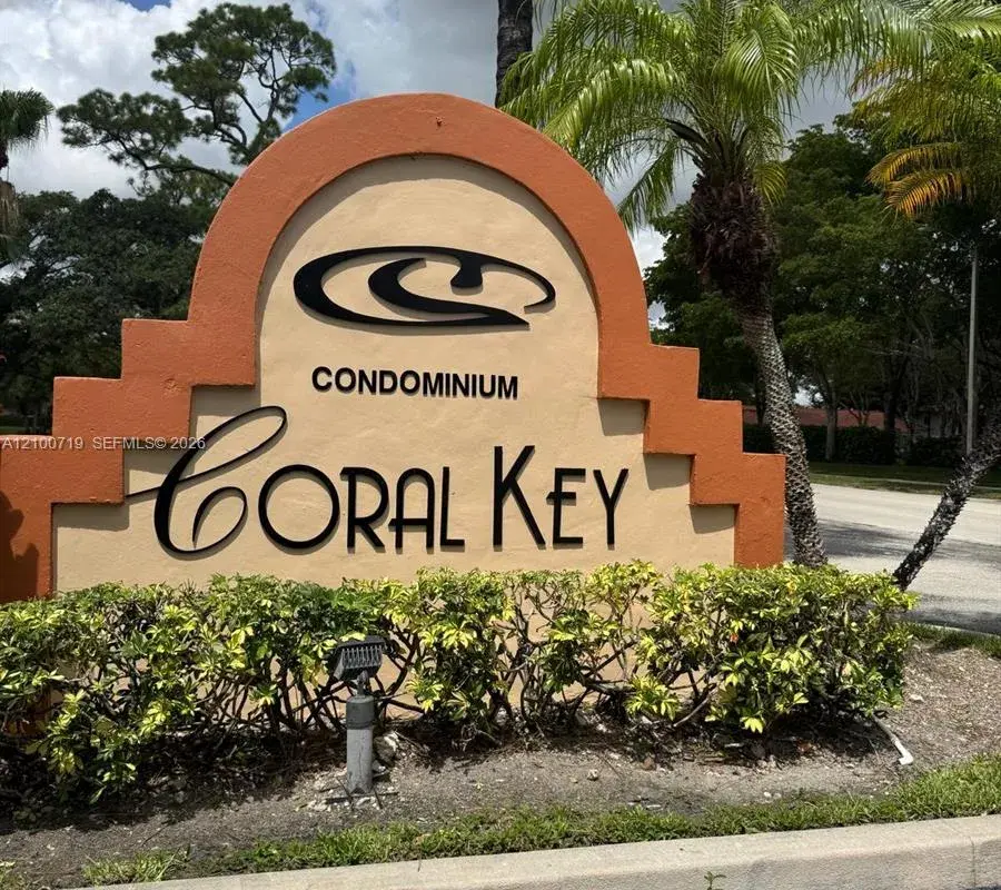3450 N Pinewalk Dr N # 424, Margate FL 33063