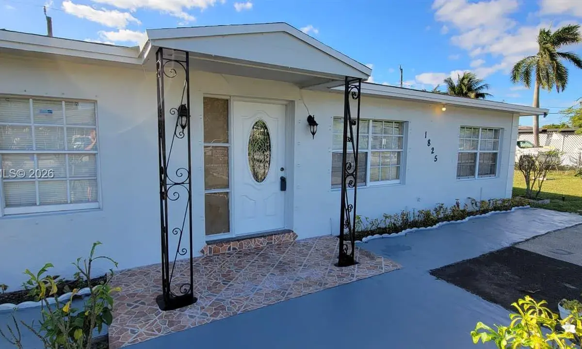 1825 Fern Rd, Fort Lauderdale FL 33317
