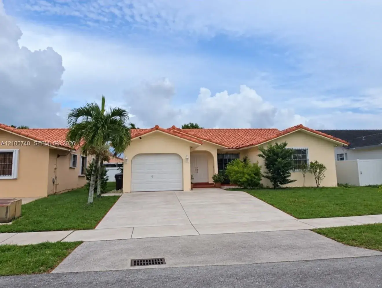7557 W 4th Ln, Hialeah FL 33014