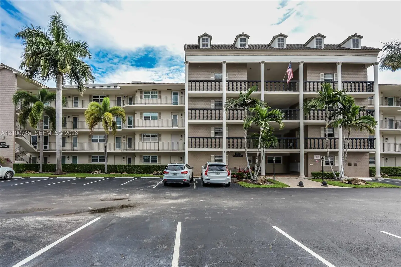440 Paradise Isle Blvd # 107, Hallandale Beach FL 33009