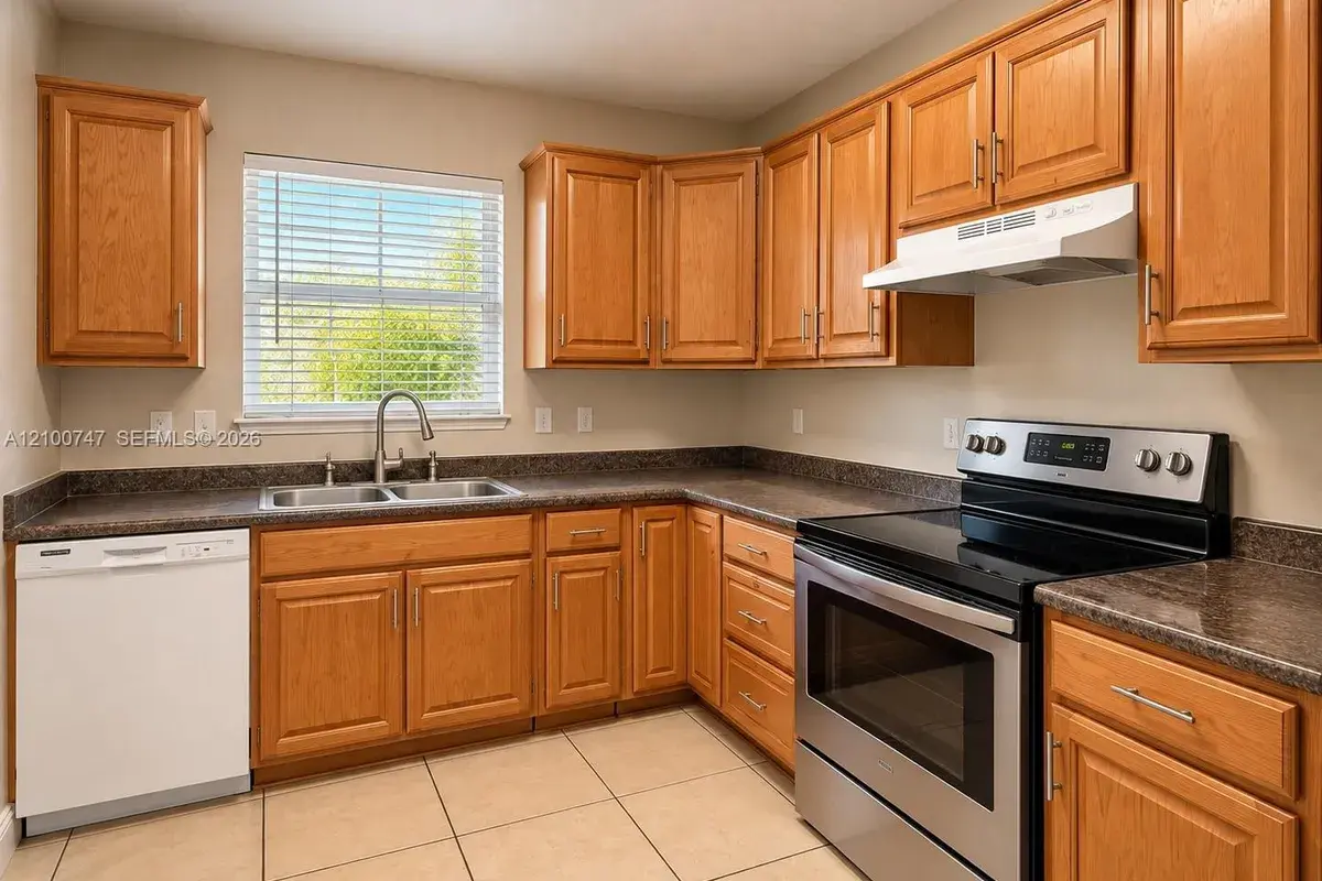 2832 Fillmore St # 21, Hollywood FL 33020