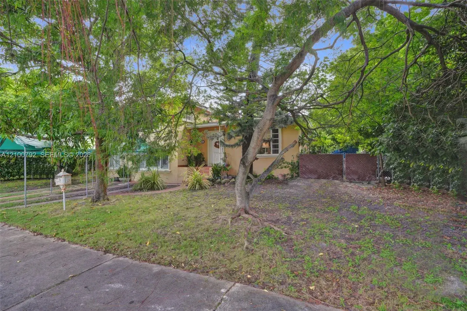 2210 SW 79th Ct, Miami FL 33155