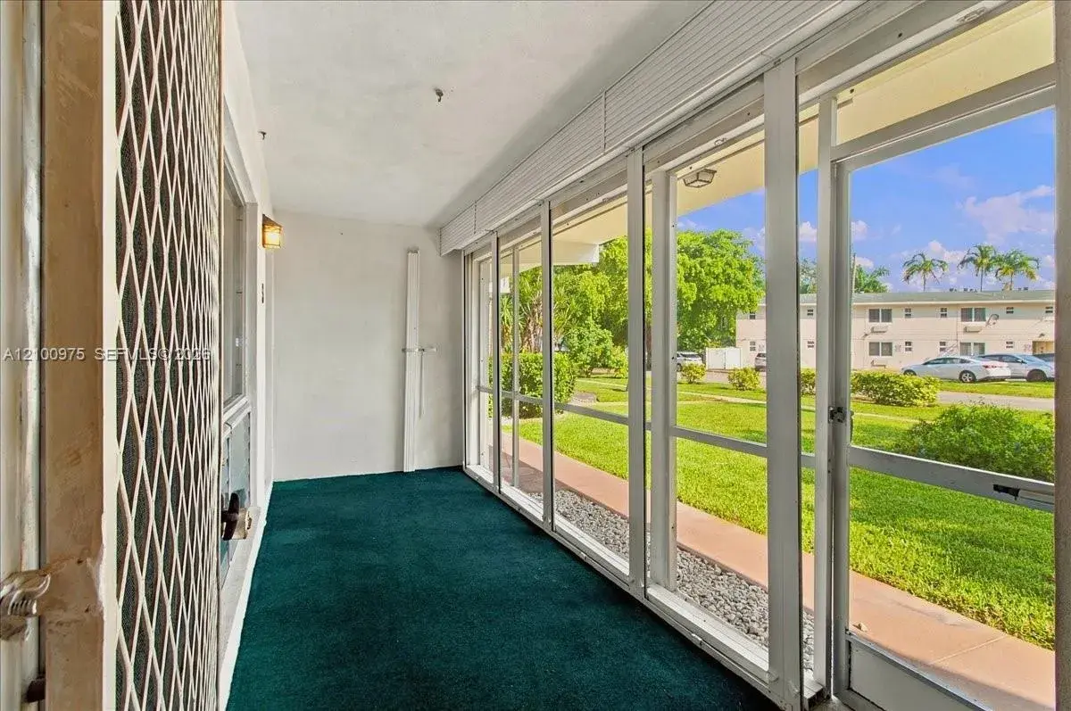 500 S Luna Ct # 3, Hollywood FL 33021