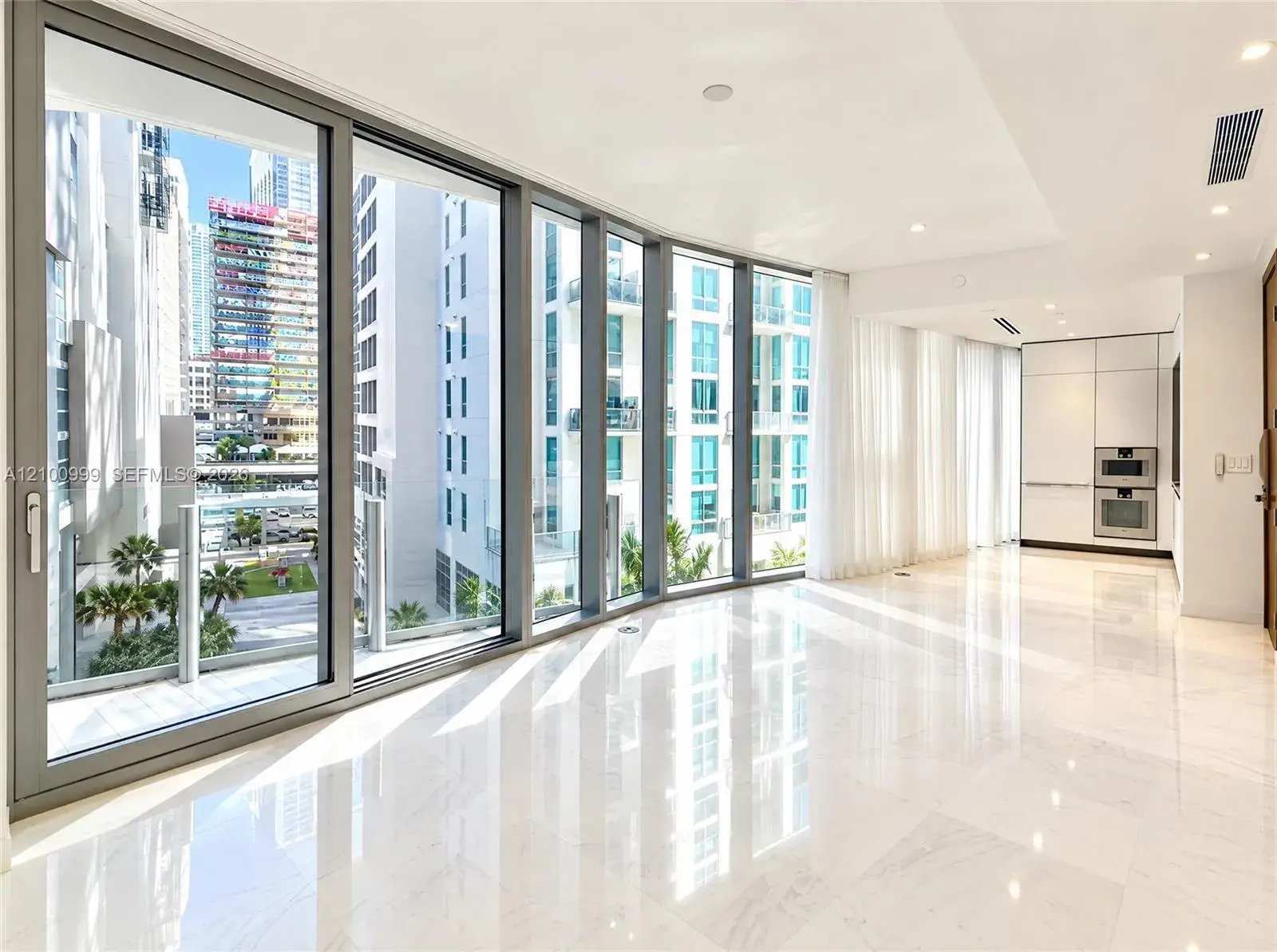 300 Biscayne Boulevard Way # 506E, Miami FL 33131