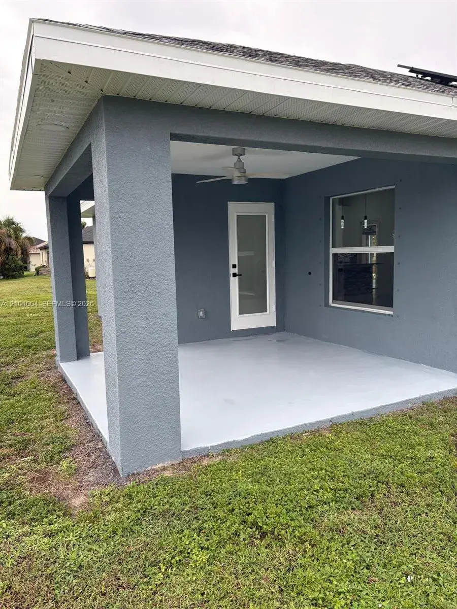110 NW 24th Ter, Cape Coral FL 33993