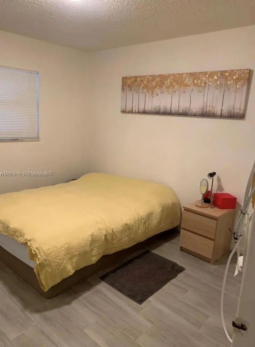 300 Berkley Rd # 312, Hollywood FL 33024