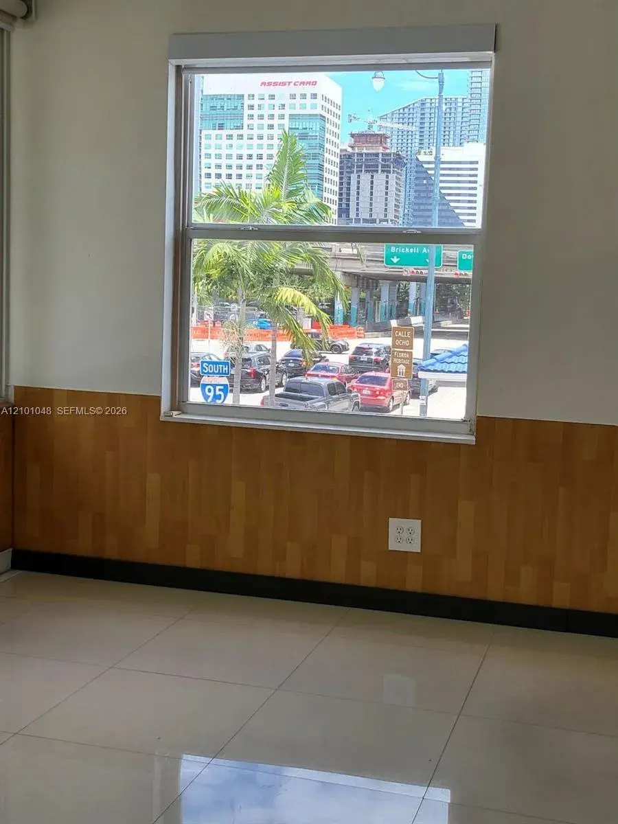 436 SW 8th St, Miami FL 33130