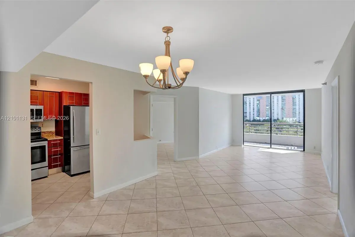 3300 NE 191st St # 1016, Aventura FL 33180