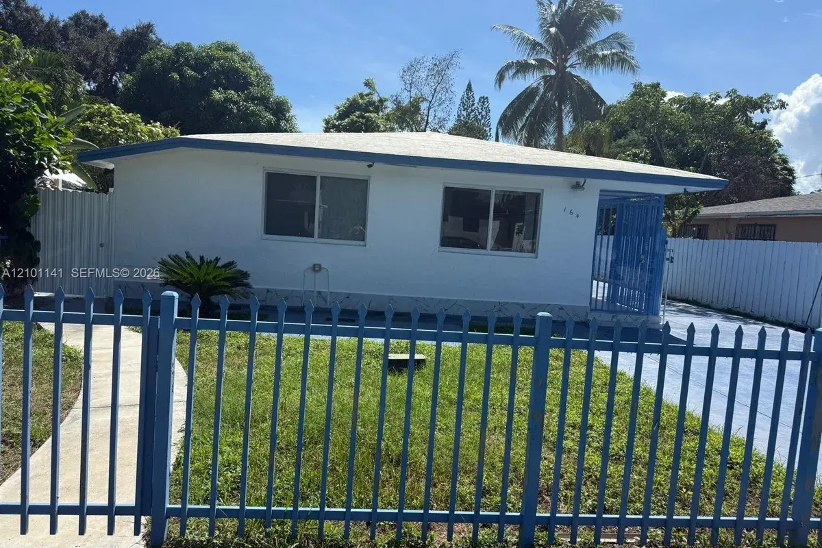 164 NE 169th St, North Miami Beach FL 33162