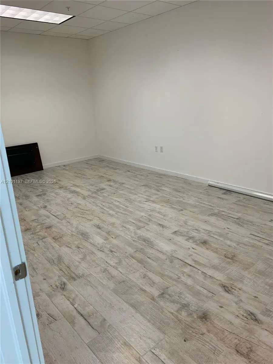175 SW 7th St # 2102, Miami FL 33130