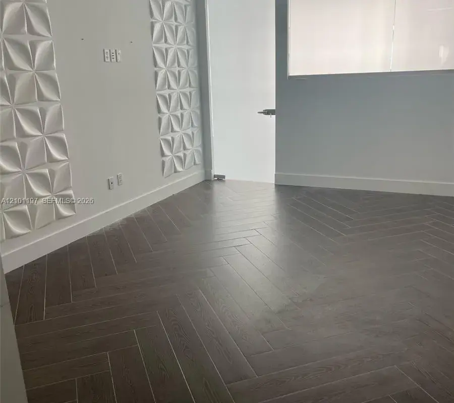 175 SW 7th St # 2102, Miami FL 33130