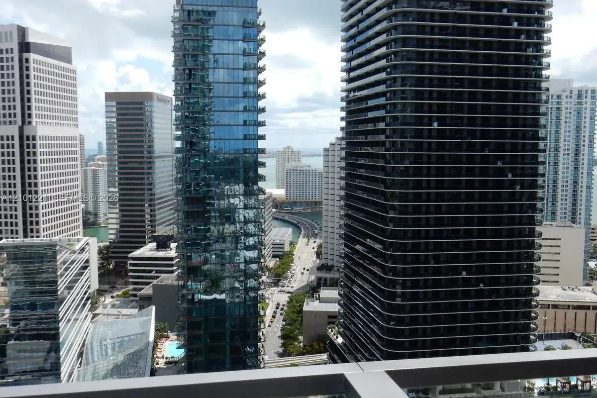88 SW 7th St # 2703, Miami FL 33130