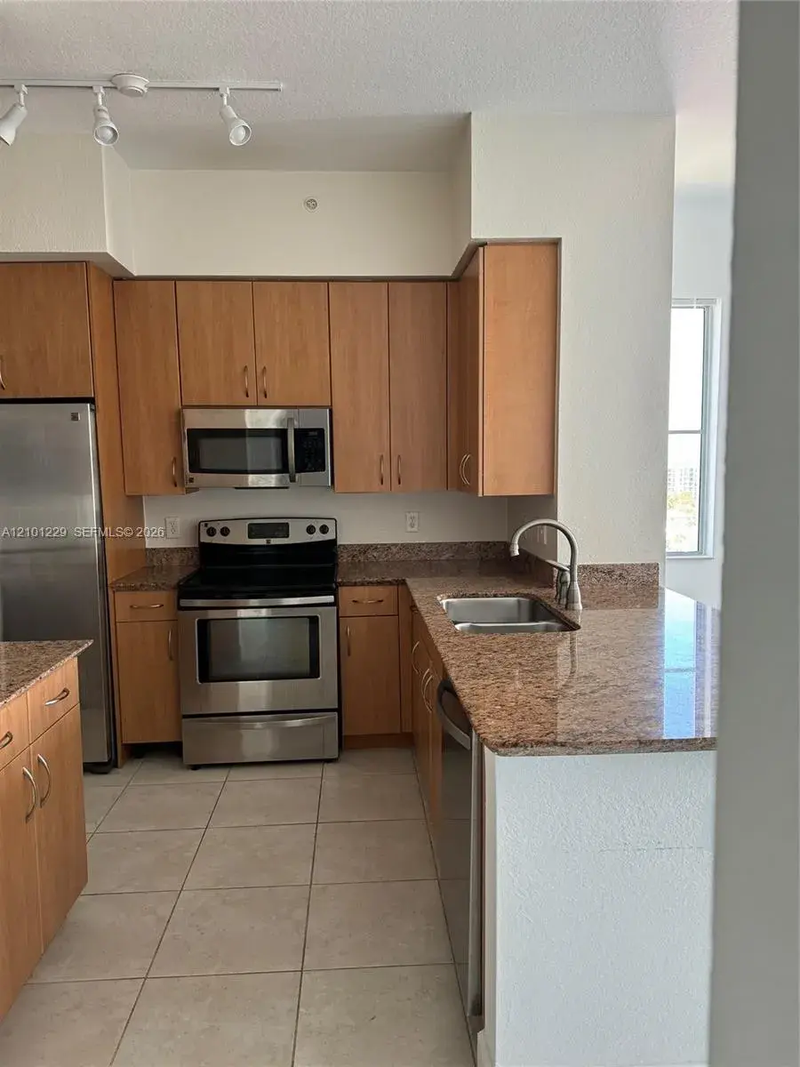 1830 Radius Dr # 1101, Hollywood FL 33020