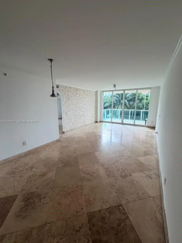 3340 NE 190th St # 308, Aventura FL 33180