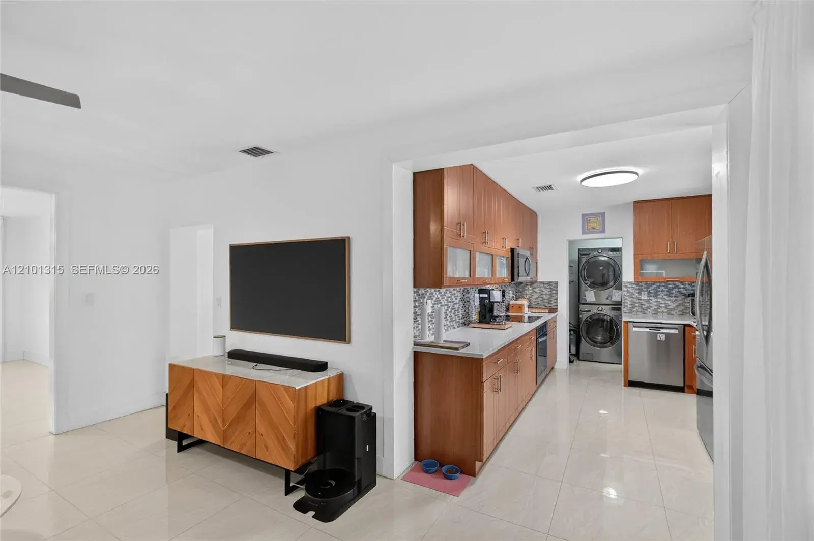 2543 SW 15th St, Miami FL 33145