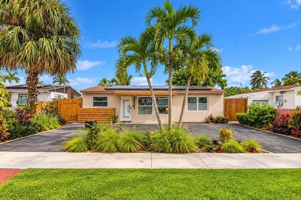 2639 Sherman St, Hollywood FL 33020
