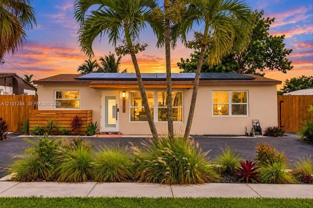 2639 Sherman St, Hollywood FL 33020