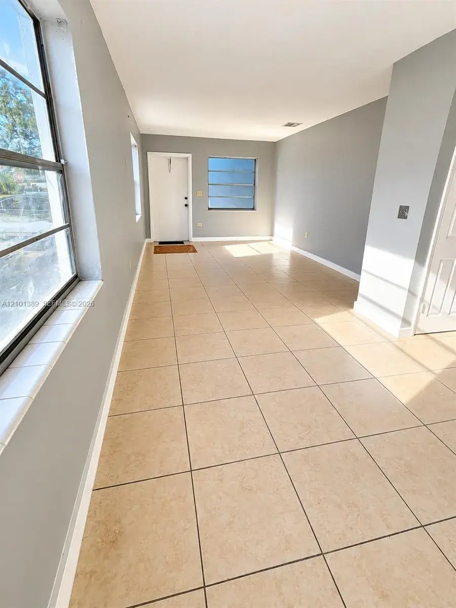 6130 Fillmore St # 6, Hollywood FL 33024