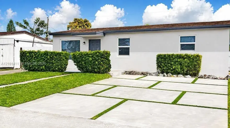 721 N 68th Ter, Hollywood FL 33024