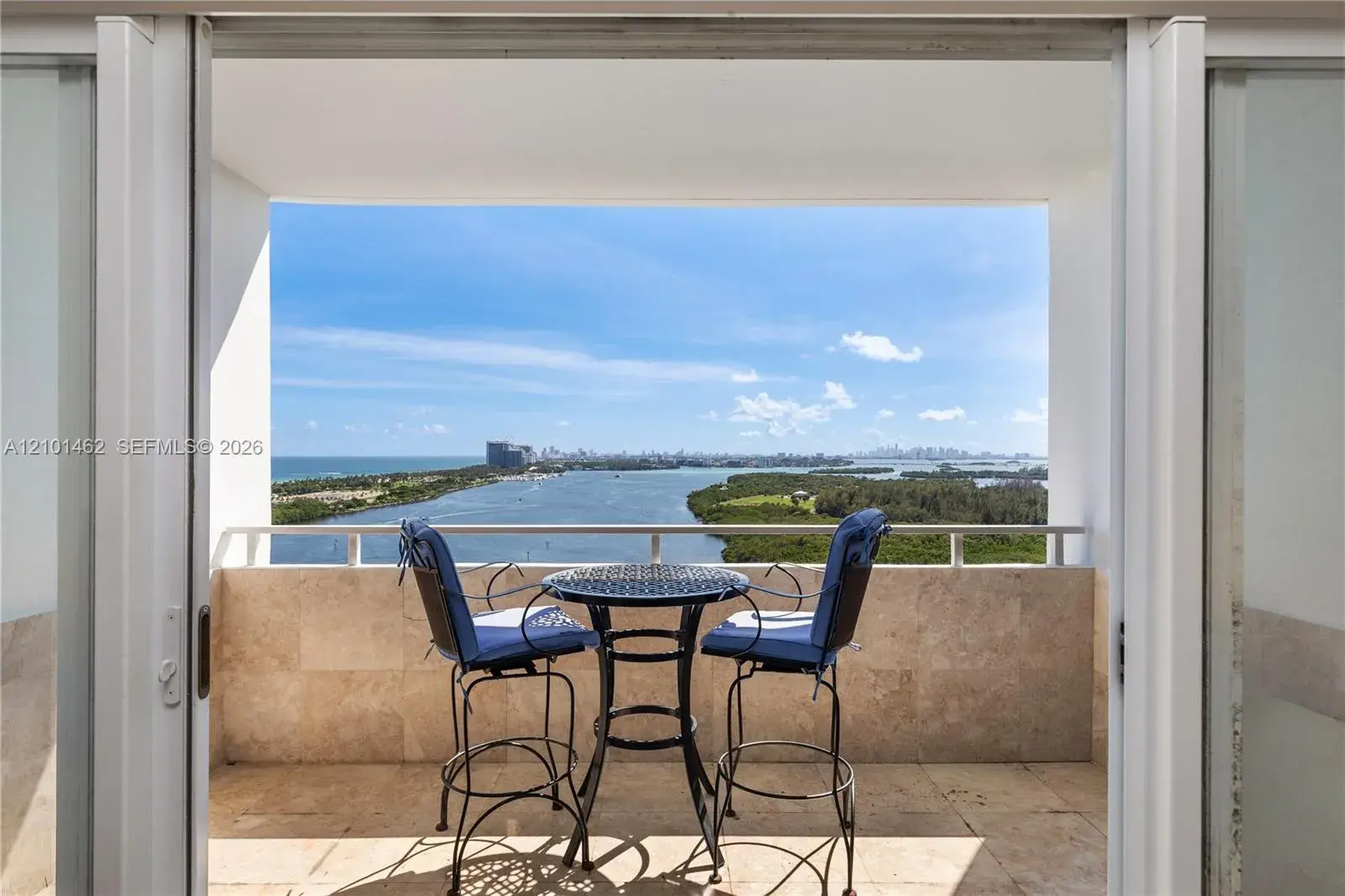 500 Bayview Dr, Sunny Isles Beach FL 33160