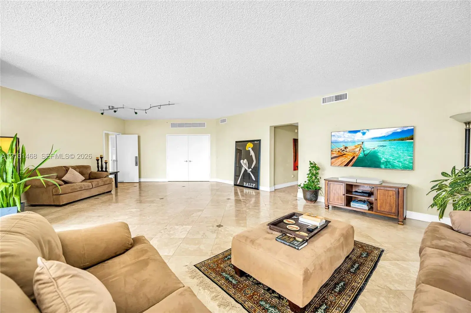 21050 Point Pl # 502, Aventura FL 33180