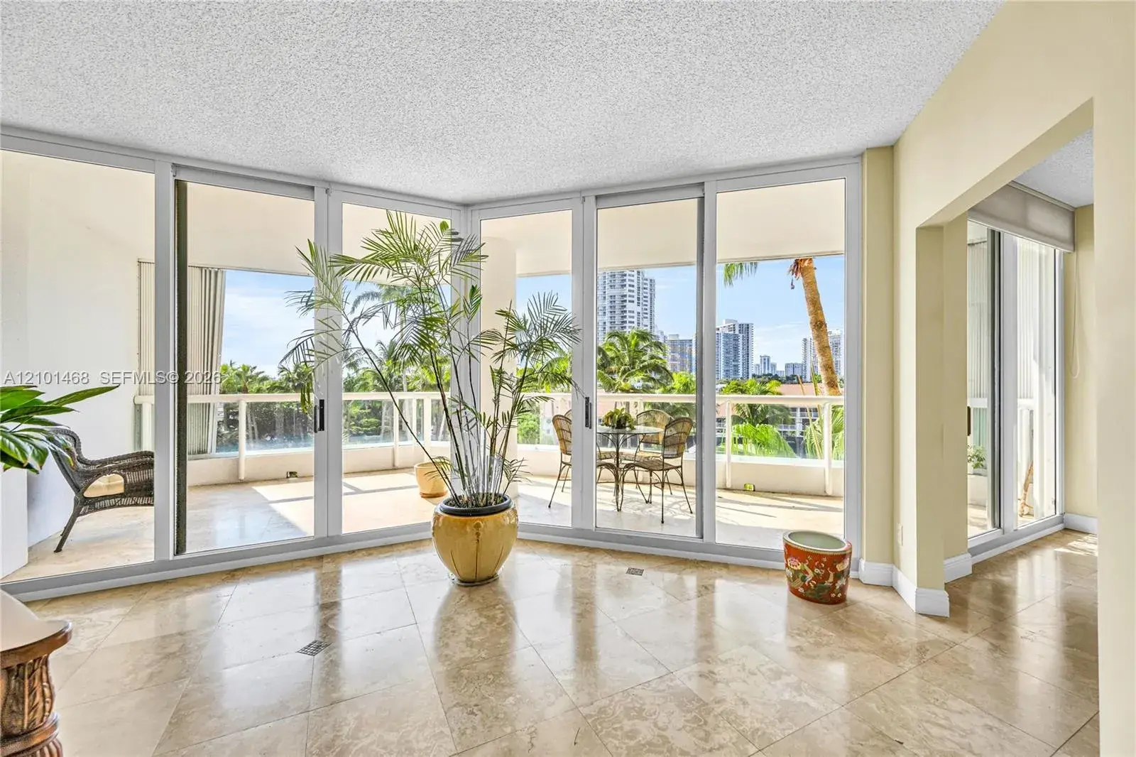 21050 Point Pl # 502, Aventura FL 33180