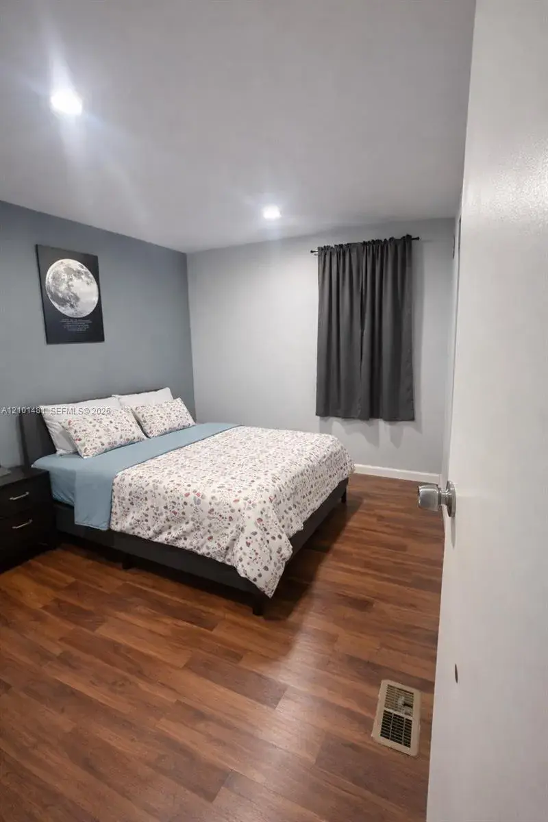 3120 W Hallandale Beach Blvd #613, Hallandale Beach FL 33009