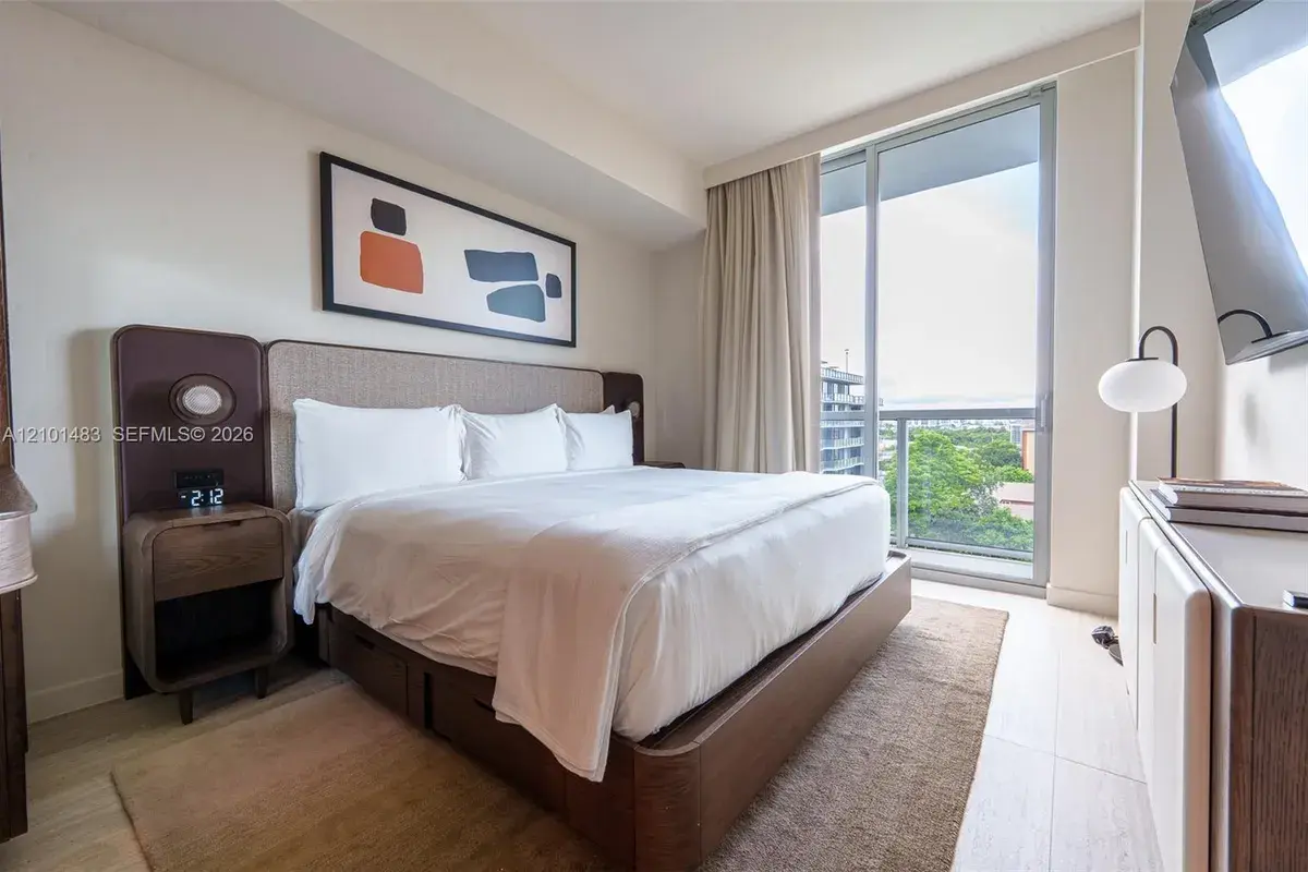 1611 SW 2nd Ave # 613, Miami FL 33129