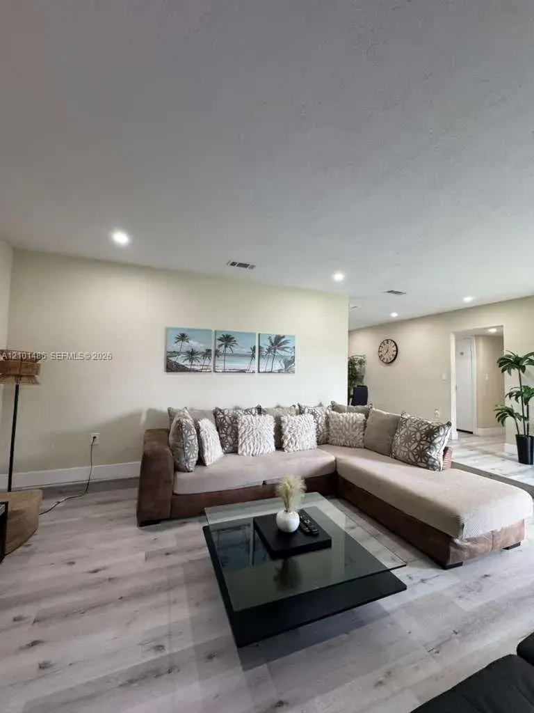 821 NW 173rd Ter, Miami Gardens FL 33169