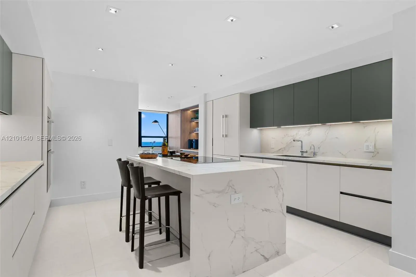 3 Grove Isle Dr # C1701, Miami FL 33133