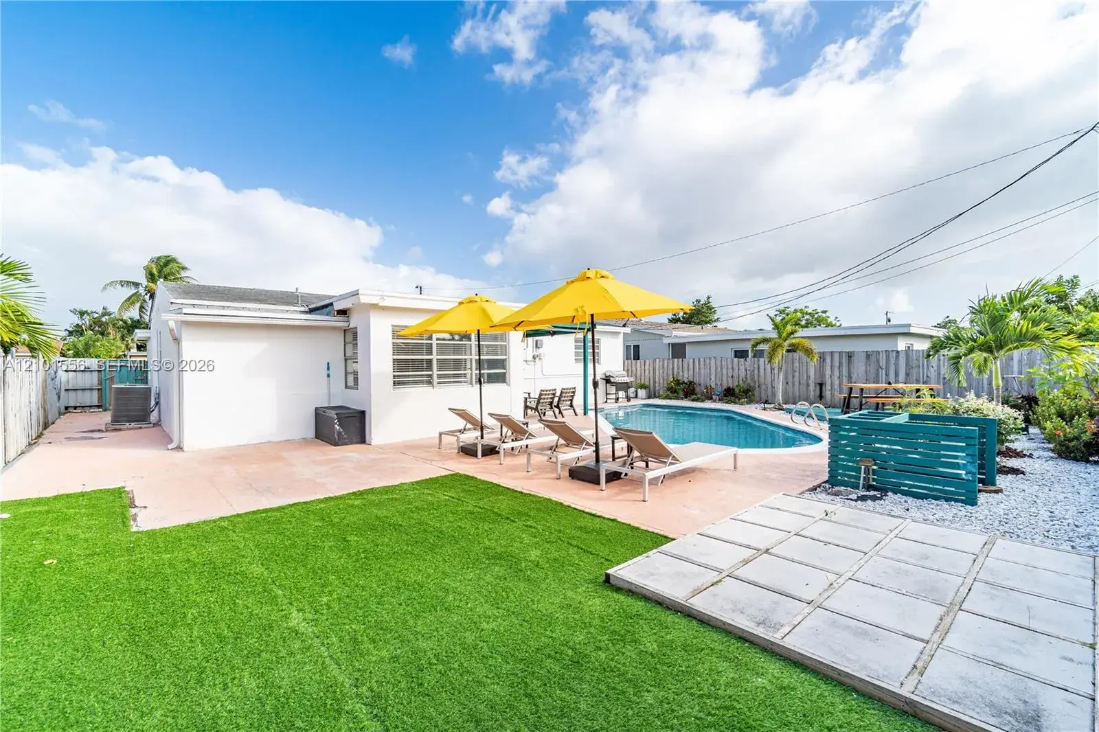730 N 72nd Ter, Hollywood FL 33024