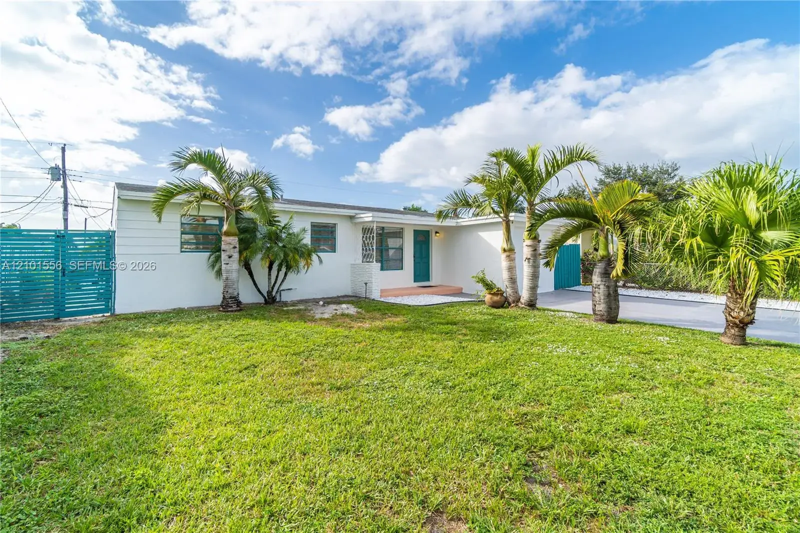 730 N 72nd Ter, Hollywood FL 33024