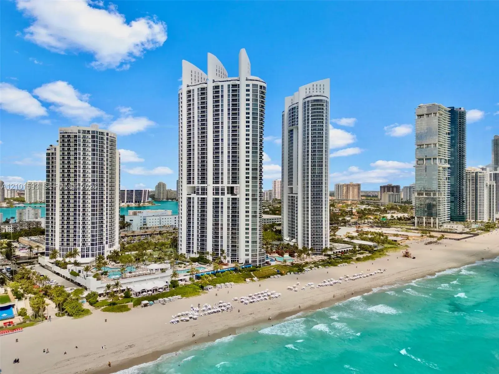 18001 Collins Ave # 2512, Sunny Isles Beach FL 33160