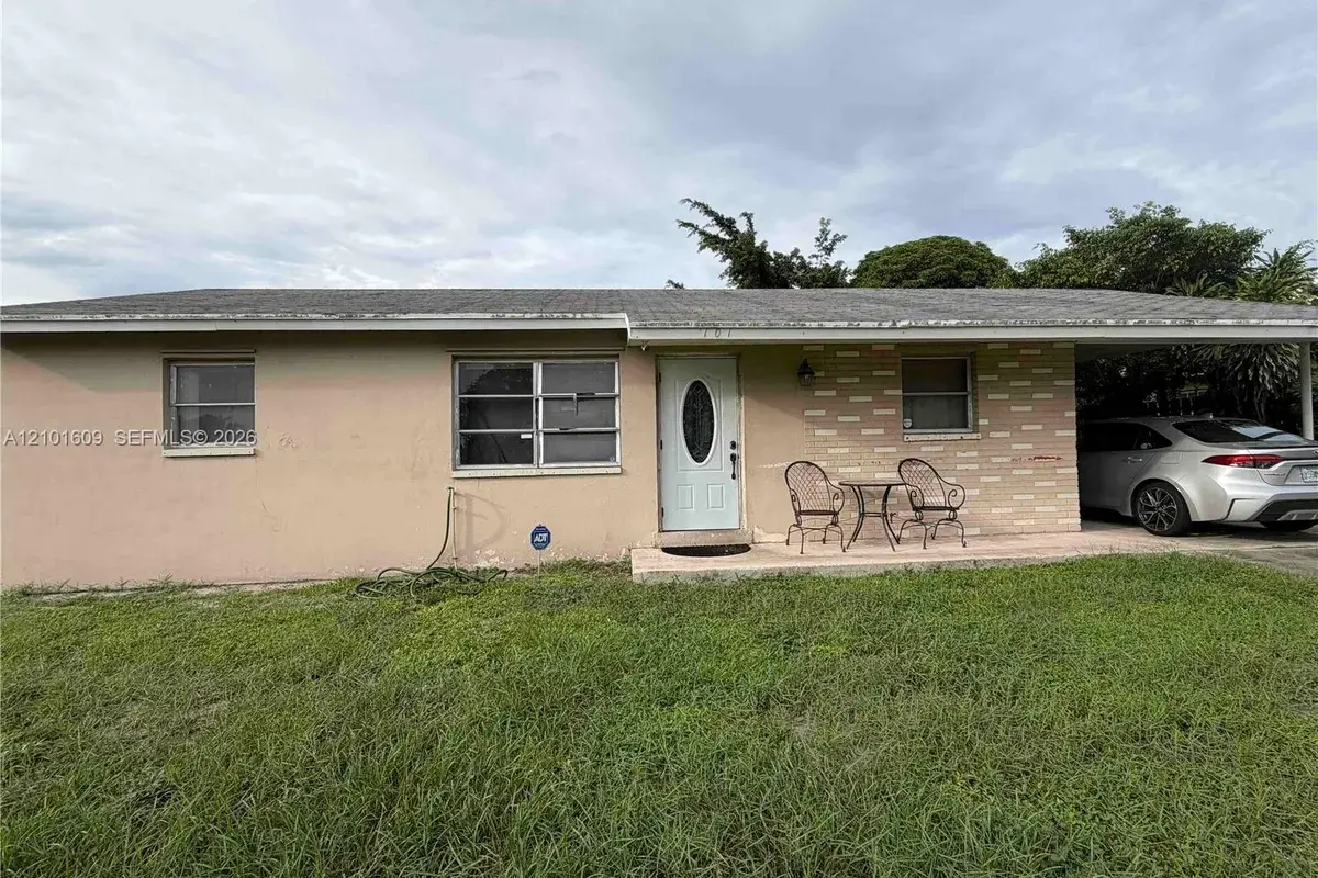 101 NE 19th Ave, Boynton Beach FL 33435