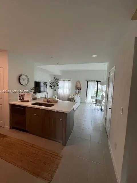 2526 Pierce St # 7, Hollywood FL 33020